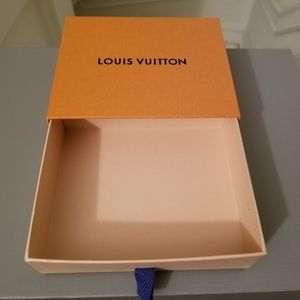 Louis Vuitton gift box compact wallet accessories